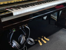 Load image into Gallery viewer, Yamaha U1JPE Piano